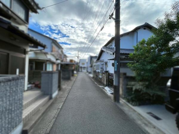 和歌山市打越町の中古一戸建て(前面道路含む現地写真)