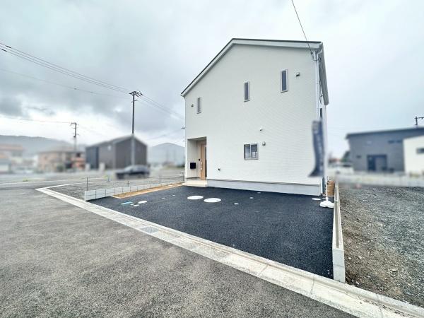 和歌山市新庄第3-1号棟 新築戸建(前面道路含む現地写真)