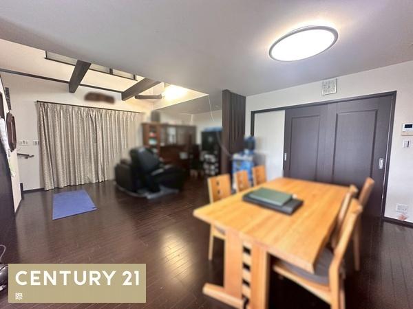 和歌山市加太の中古一戸建て(リビング)