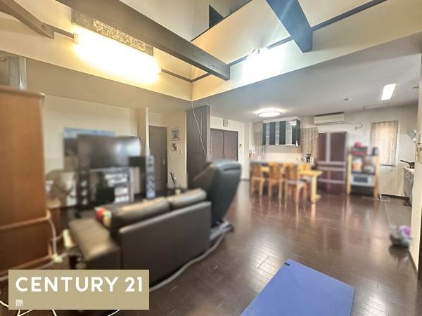 和歌山市加太の中古一戸建て(リビング)