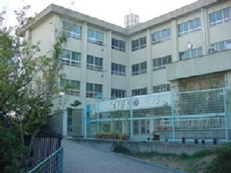 和歌山市木ノ本　店舗付き住宅(和歌山市立八幡台小学校)