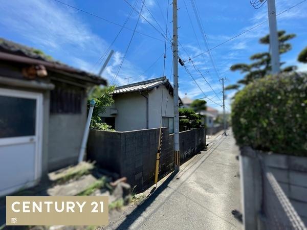和歌山市東小二里町の中古一戸建て