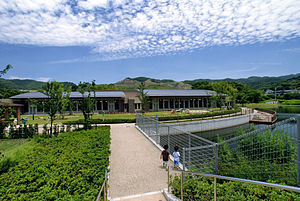 岩出市根来の中古一戸建て(岩出市立岩出図書館)