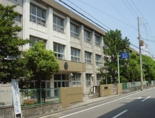 和歌山市松江北２丁目の土地(和歌山市立河西中学校)