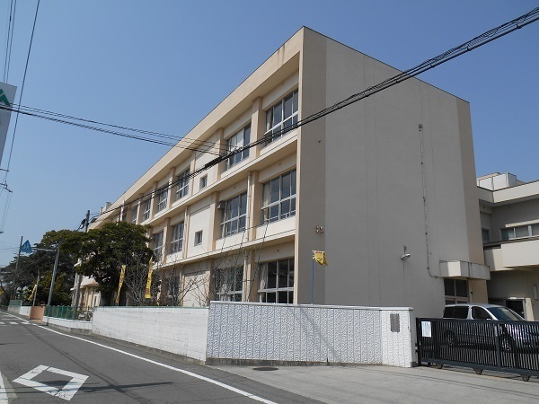 和歌山市六十谷の中古一戸建て(和歌山市立有功小学校)