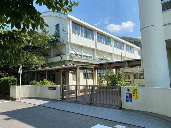 海南市小野田の土地(海南市立亀川小学校)