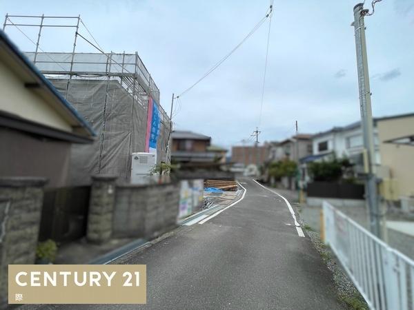 岩出市西国分第1-1号棟　新築戸建