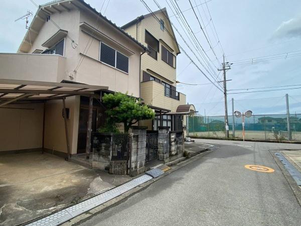 岩出市荊本　中古戸建