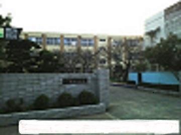 ロイヤルガーデン西浜(和歌山市立雑賀小学校)