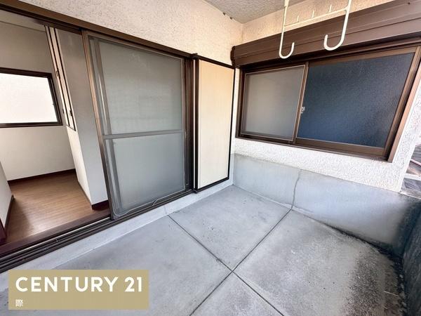 岩出市西国分の中古一戸建て(バルコニー)