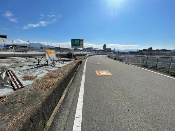 岩出市西国分　土地