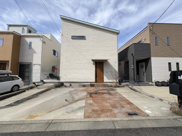 箕面市森町中１丁目の中古一戸建