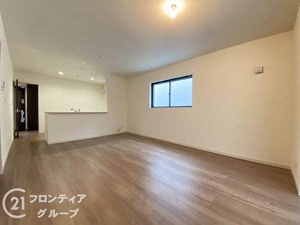 和泉市伏屋町１丁目　新築一戸建て　５期　２号棟