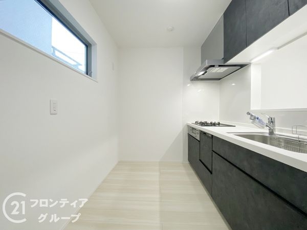 堺市中区深阪６丁　新築一戸建て