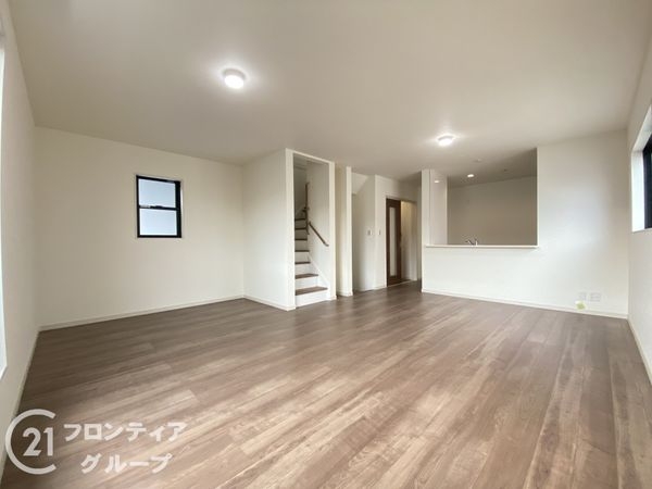 堺市中区八田西町３丁　新築一戸建て　全１区画