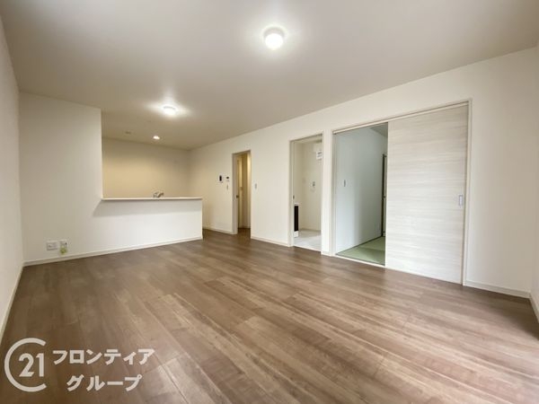堺市西区平岡町　新築一戸建て　1号棟