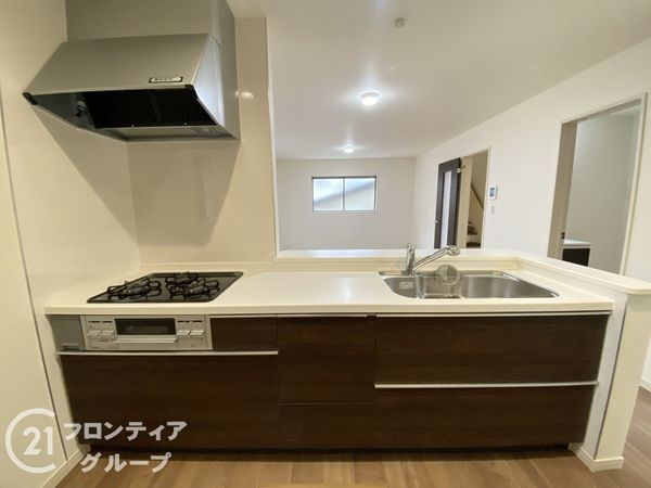 堺市西区平岡町　新築一戸建て　２号棟