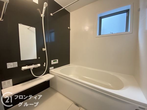 堺市西区平岡町　新築一戸建て　２号棟
