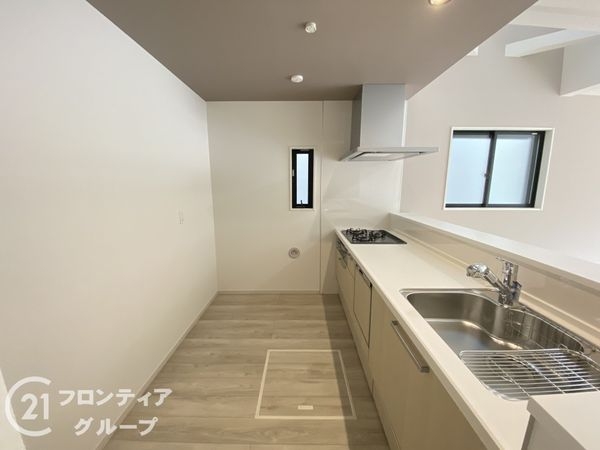 堺市堺区高砂町２丁目　新築一戸建て　２号棟
