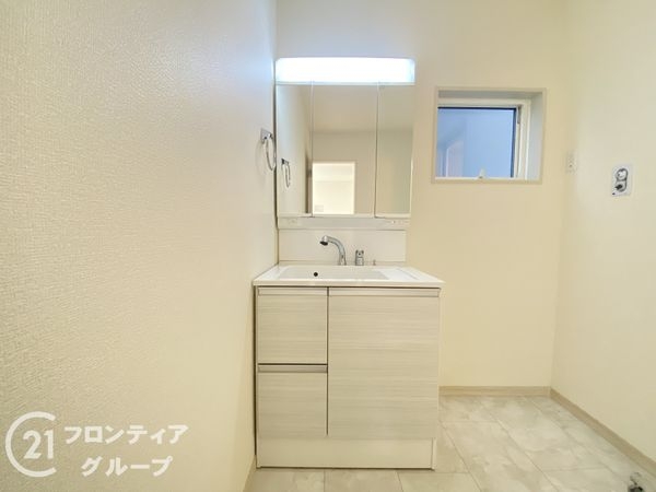 岸和田市三田町　新築一戸建て　6期　2号棟