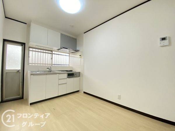 堺市西区平岡町　中古一戸建て