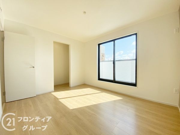 大阪市住吉区庭井２丁目　新築一戸建て　１期　４号棟