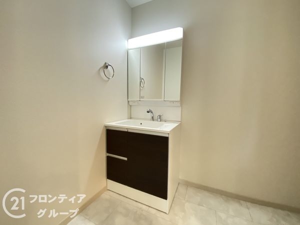 堺市北区金岡町　新築一戸建て　３期　３号棟