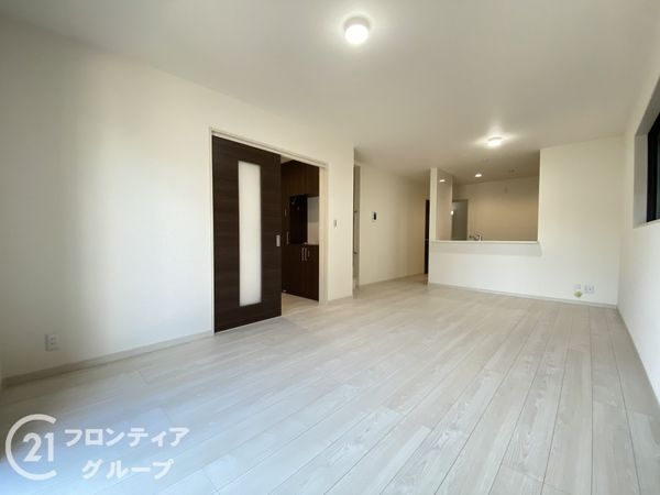 堺市北区金岡町　新築一戸建て　３期　３号棟