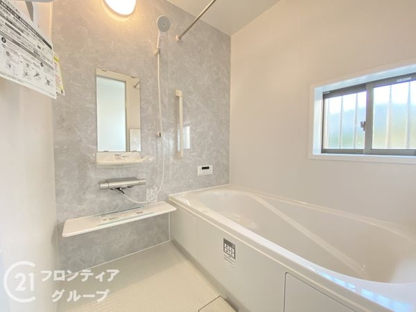 和泉市池上町３丁目　新築一戸建て　１棟