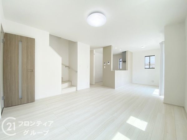 岸和田市春木大小路町　新築一戸建て　D号棟