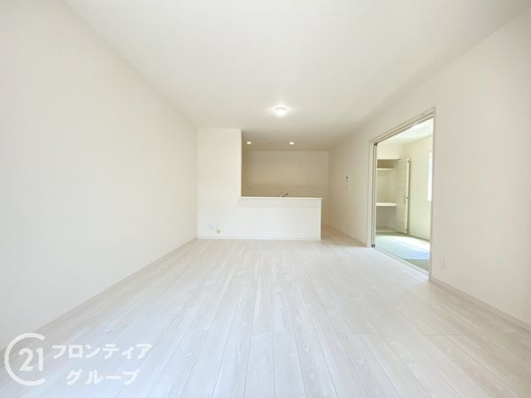 堺市中区深井北町　新築一戸建て　２号棟