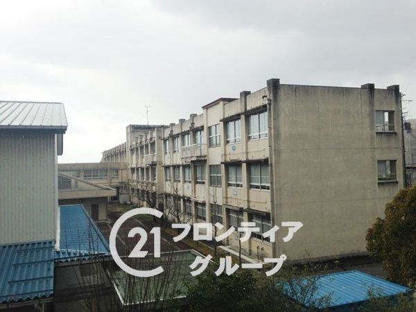 泉北桃山台第二団地参十七号棟　中古マンション(堺市立桃山台小学校)