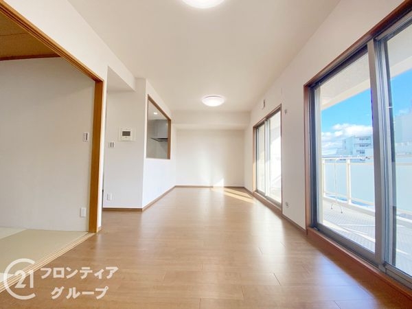 ロイヤルシャトー泉ヶ丘　中古マンション