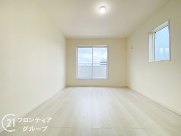 岸和田市三田町　新築一戸建て　８期　１号棟