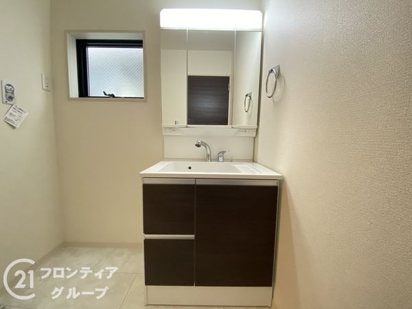 岸和田市三田町　新築一戸建て　７期　１号棟