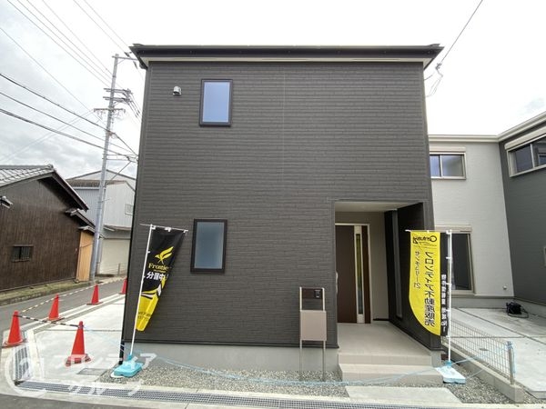 岸和田市三田町　新築一戸建て　７期　１号棟