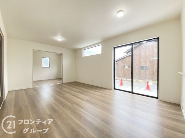 岸和田市三田町　新築一戸建て　７期　１号棟
