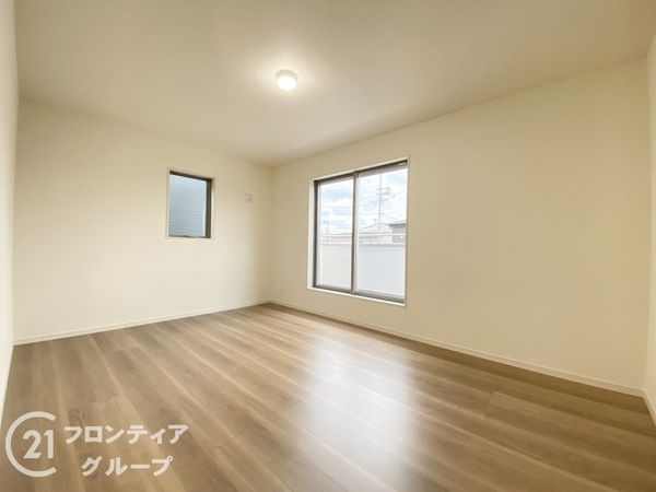 岸和田市三田町　新築一戸建て　７期　５号棟