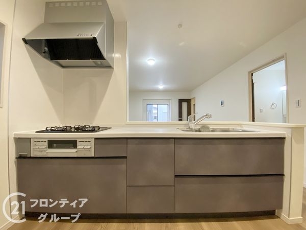 岸和田市三田町　新築一戸建て　７期　５号棟