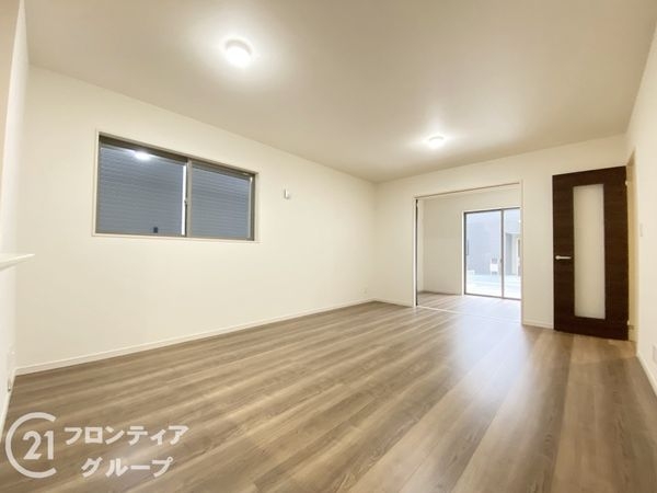 岸和田市三田町　新築一戸建て　７期　５号棟