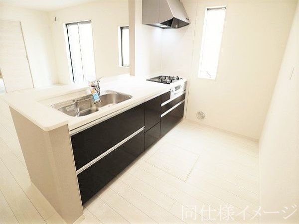 堺市西区鳳北町４丁　新築一戸建て　４期　２号棟
