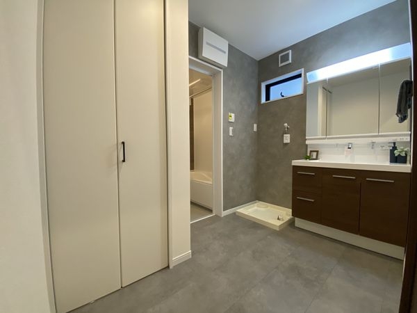 FrontierGardens　堺市堺区中田出井町２丁　…