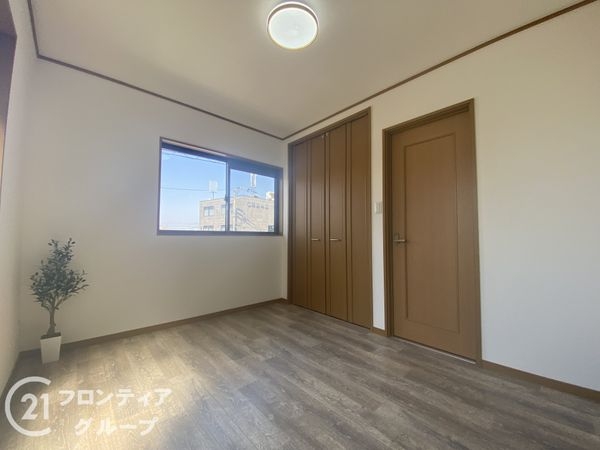 堺市西区上野芝向ヶ丘町５丁の中古一戸建て