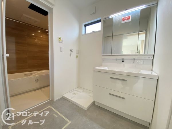 堺市西区上野芝向ヶ丘町２丁　新築一戸建て