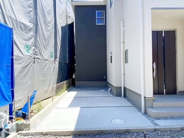 堺市北区長曽根町　新築一戸建て　３期　2号棟