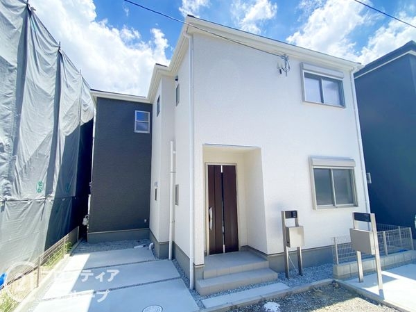 堺市北区長曽根町　新築一戸建て　３期　2号棟