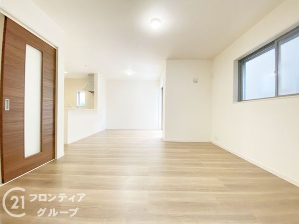 堺市北区長曽根町　新築一戸建て　３期　2号棟