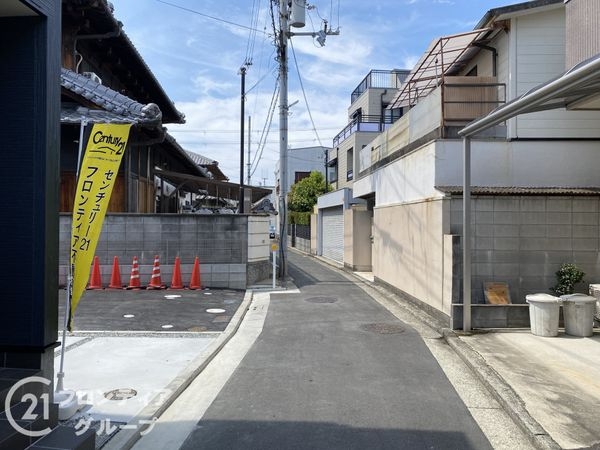 堺市北区長曽根町 新築一戸建て 3期 1号棟(前面道路含む現地写真)