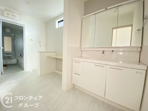 堺市西区家原寺町１丁　新築一戸建て　B号棟