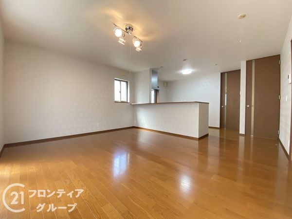 堺市西区浜寺石津町中３丁　中古一戸建て